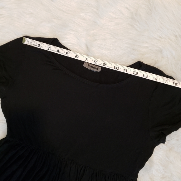 Trendyland Simple Short Sleeve Black Dress - Picture 6 of 8